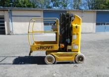 Vertikalna podizna platforma s jednim jarbolom Grove-Manlift (Delta) Toucan 900