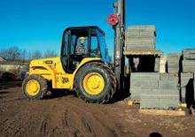 Viličari za neravne terene JCB 930-4