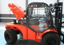 Viličari za neravne terene Mast Explorer H 40 DA