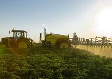 Vučene prskalice John Deere 740