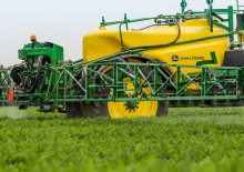 Vučene prskalice John Deere M944i