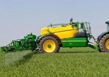 Vučene prskalice John Deere R962i