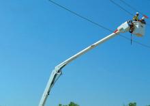Dizala sa zglobnom granom montirana na prikolicu Altec AN32E