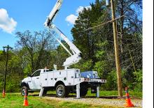 Dizala sa zglobnom granom montirana na prikolicu Altec AT48M/P
