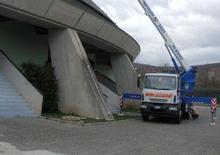 Dizala sa zglobnom granom montirana na prikolicu Oil & Steel Eagle S 3824
