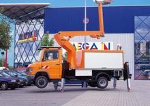Dizala sa zglobnom granom montirana na prikolicu Esda GL 1100