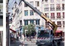 Dizala sa zglobnom granom montirana na prikolicu Haulotte HTB 200