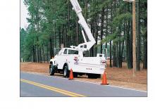 Dizala sa zglobnom granom montirana na prikolicu Altec L42A