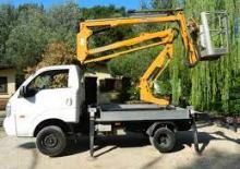 Dizala sa zglobnom granom montirana na prikolicu Oil & Steel Snake 1465