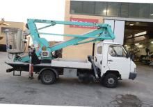 Dizala sa zglobnom granom montirana na prikolicu Oil & Steel Snake 198