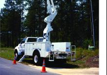 Dizala sa zglobnom granom montirana na prikolicu Altec TA37M