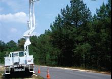 Dizala sa zglobnom granom montirana na prikolicu Altec TA41M-T46