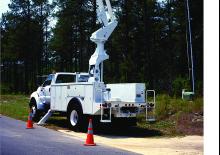 Dizala sa zglobnom granom montirana na prikolicu Altec TA45M