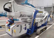 Zglobna podizna platforma na gusjenicama Falcon Lifts FS 330 Z Vario