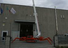 Zglobna podizna platforma na gusjenicama Easy Lift RA31HY
