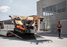 Zglobna podizna platforma na gusjenicama JLG X33J Plus