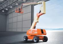 Zglobna podizna platforma na kotačima JLG H800AJ