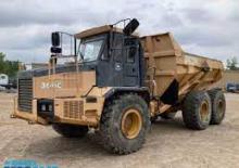 Zglobni kiperi John Deere Construction 300C