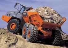 Zglobni kiperi Hitachi AH400