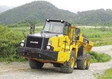 Zglobni kiperi Komatsu HM300-2