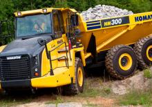 Zglobni kiperi Komatsu HM300-2R